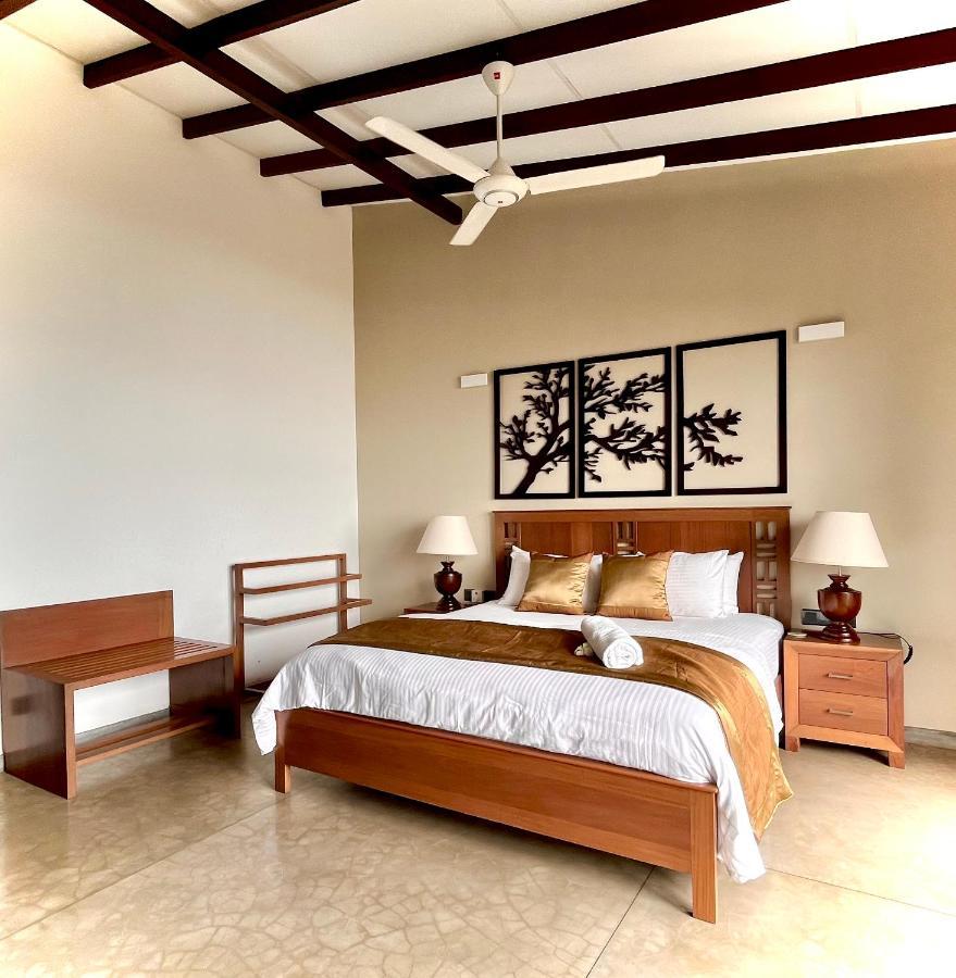 Driftwood Villa Pamunugama Exterior foto
