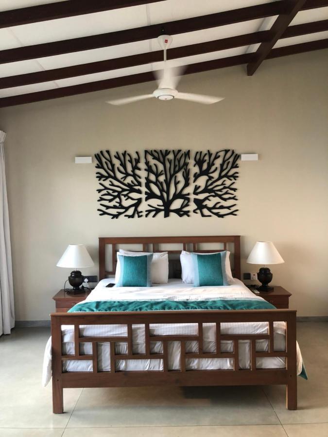 Driftwood Villa Pamunugama Exterior foto